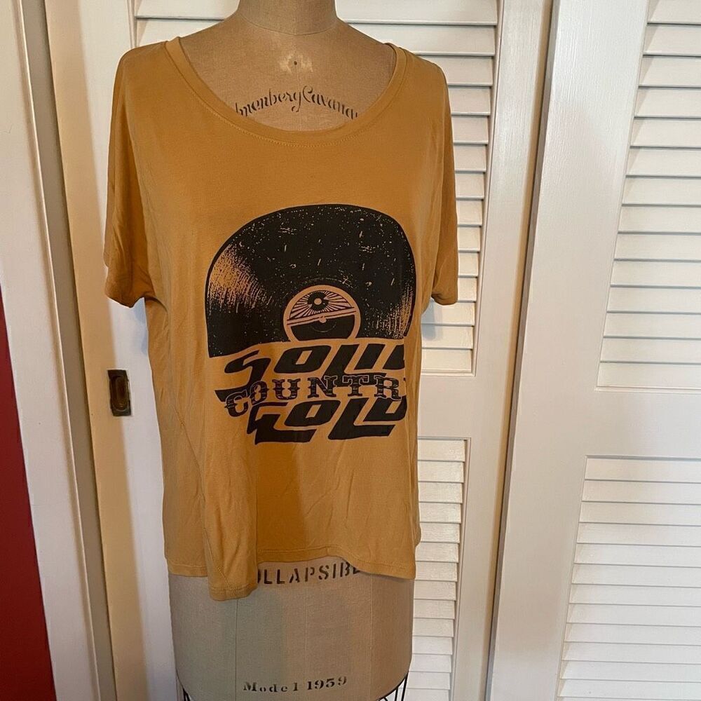 DOUBLE ZERO | country gold t shirt with open back L NWT $28